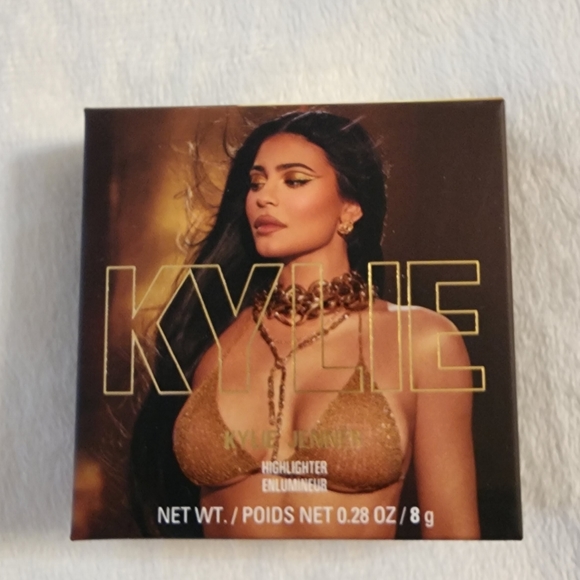 HP ❤️Authentic Kylie 24K Highlighter. - Picture 2 of 8